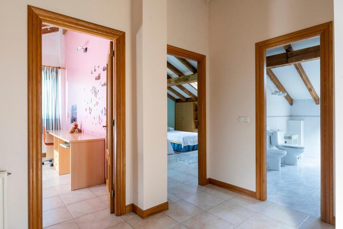 Casa Con Jardin En Gama Villa Bárcena de Cicero Exterior photo