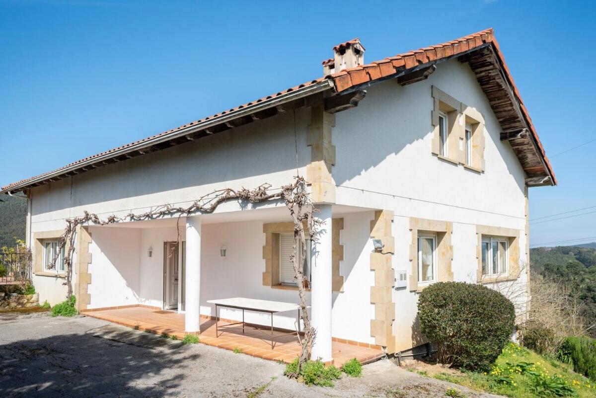 Casa Con Jardin En Gama Villa Bárcena de Cicero Exterior photo