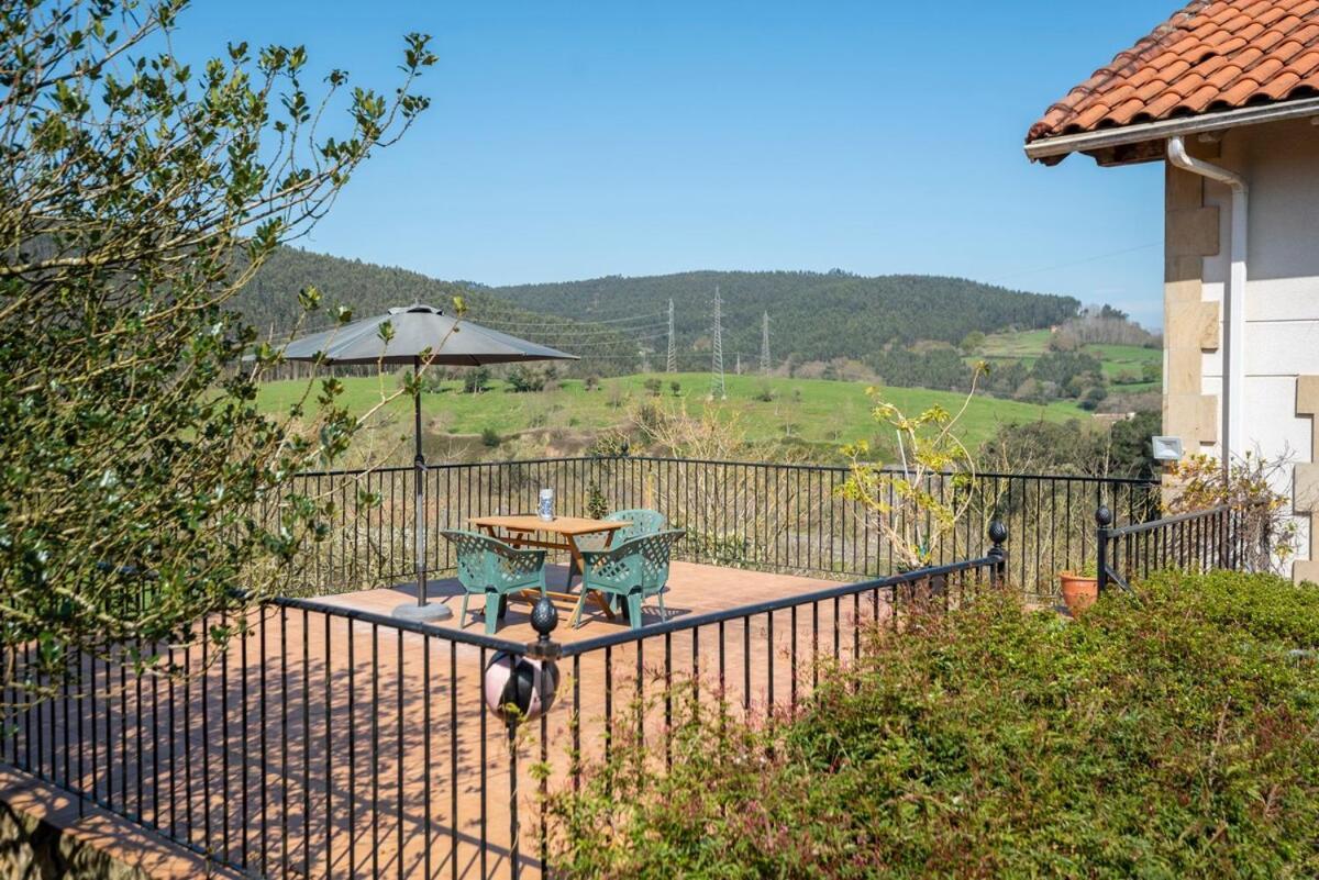 Casa Con Jardin En Gama Villa Bárcena de Cicero Exterior photo